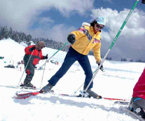 Skiing in Gulmarg